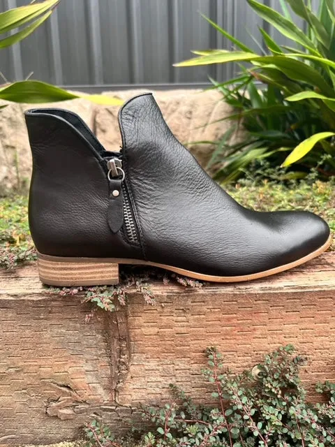 Faye Boots - Black Leather