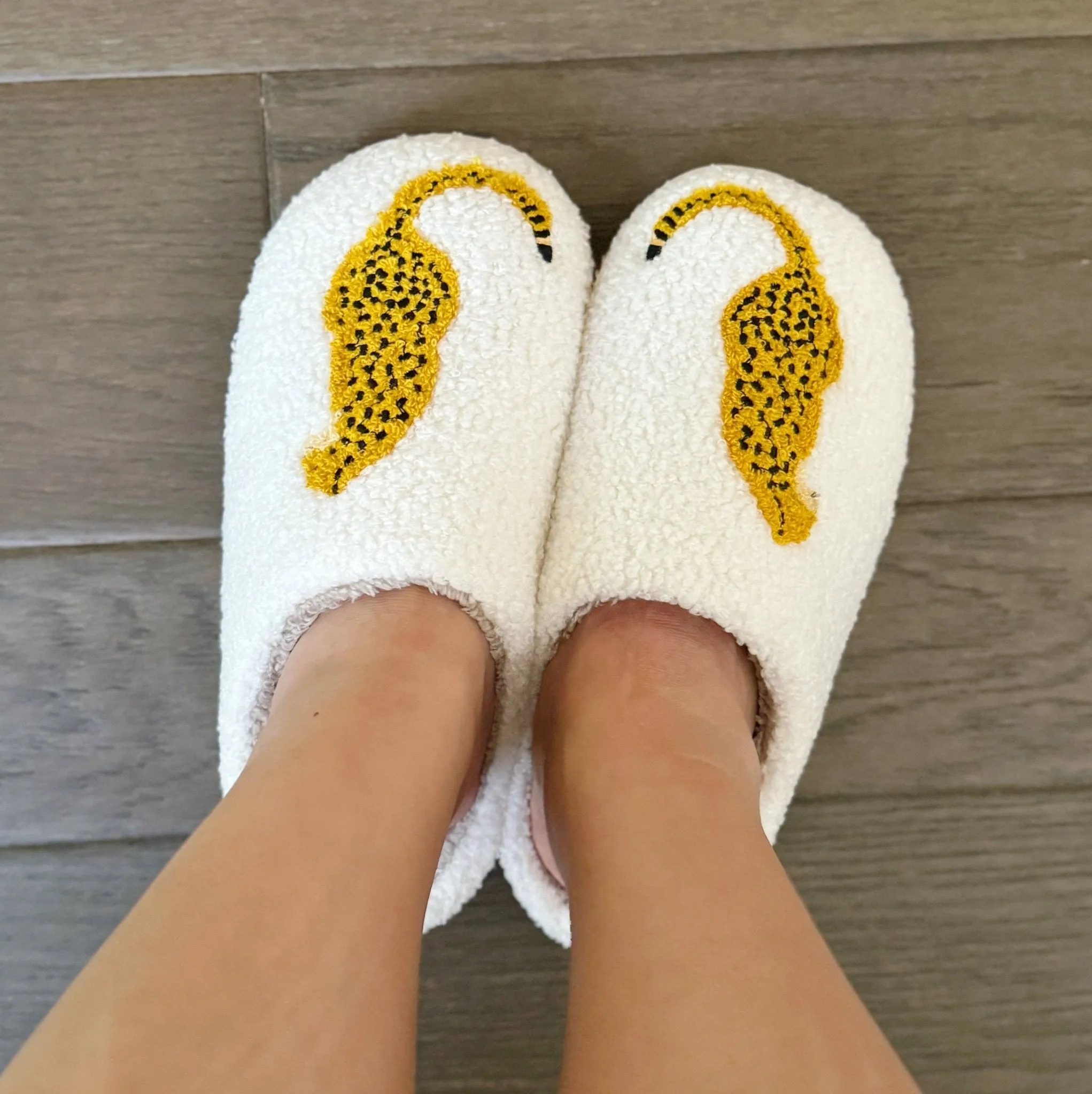 Sitting So Cool Cheetah Lounge Slippers: M/L